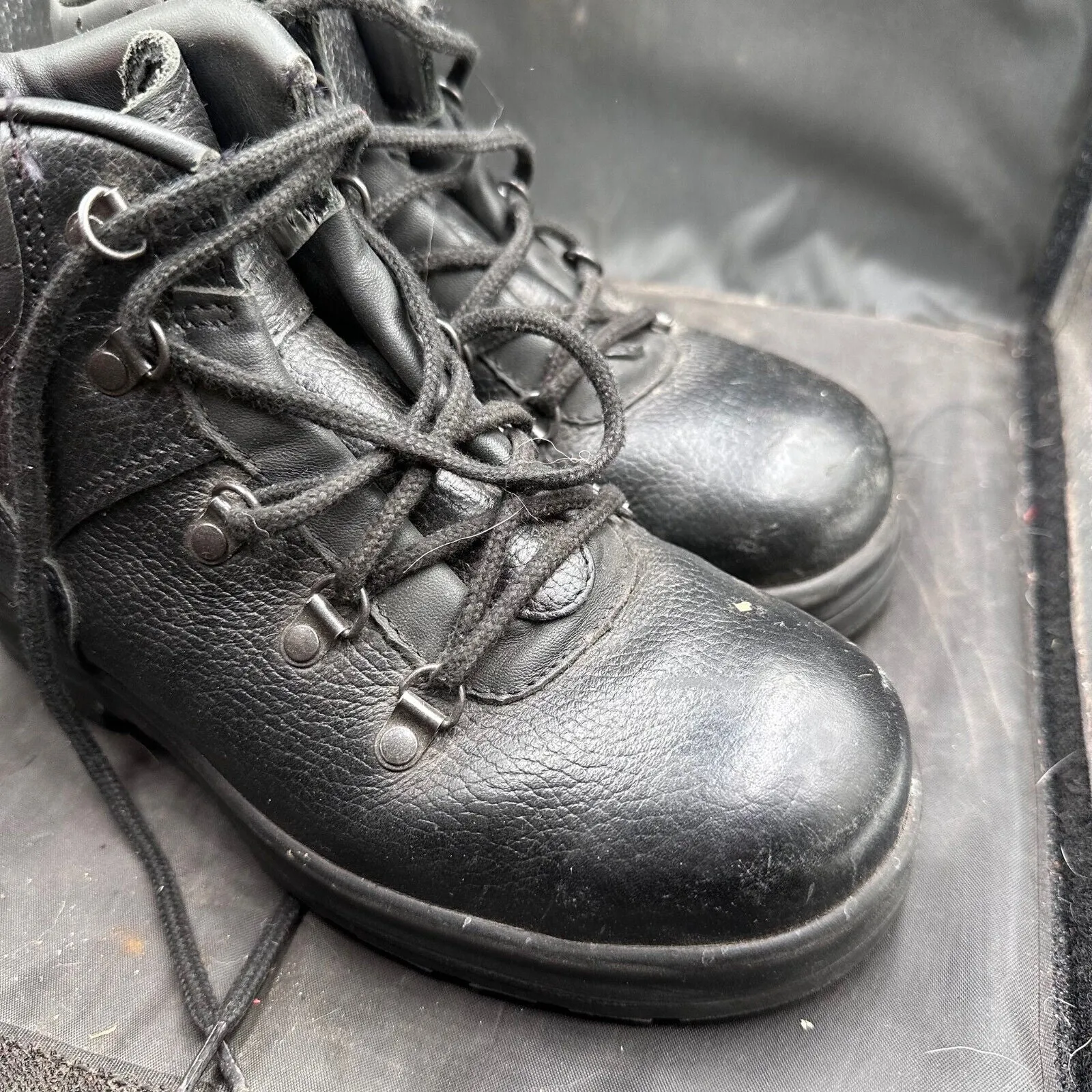 British Army Black Leather Duty Combat Boots - Modell 3 - Size EU 37 UK 4.5