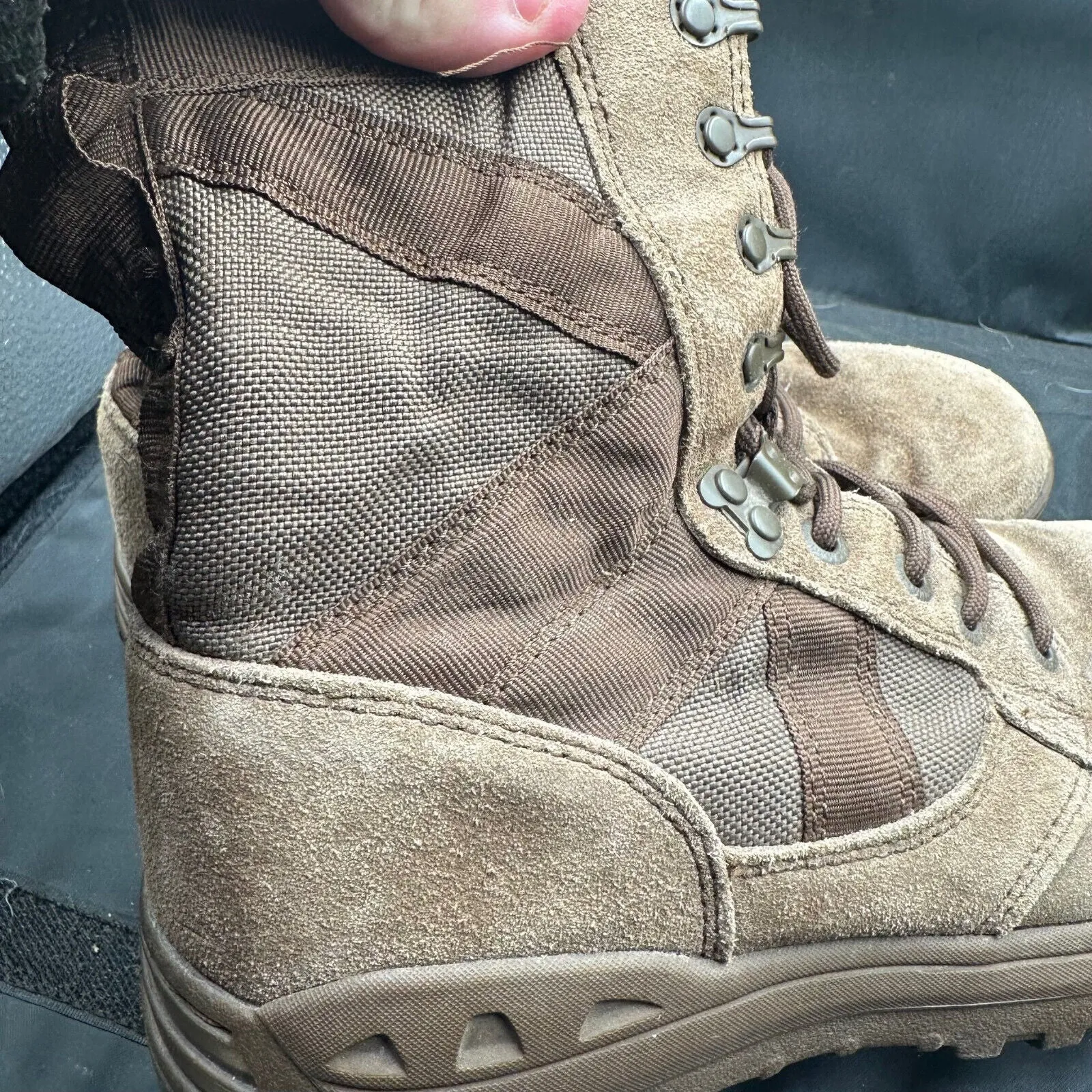 British Army Brown Leather MAGNUM High Top Combat Boots - Size EU 41 - UK 7M