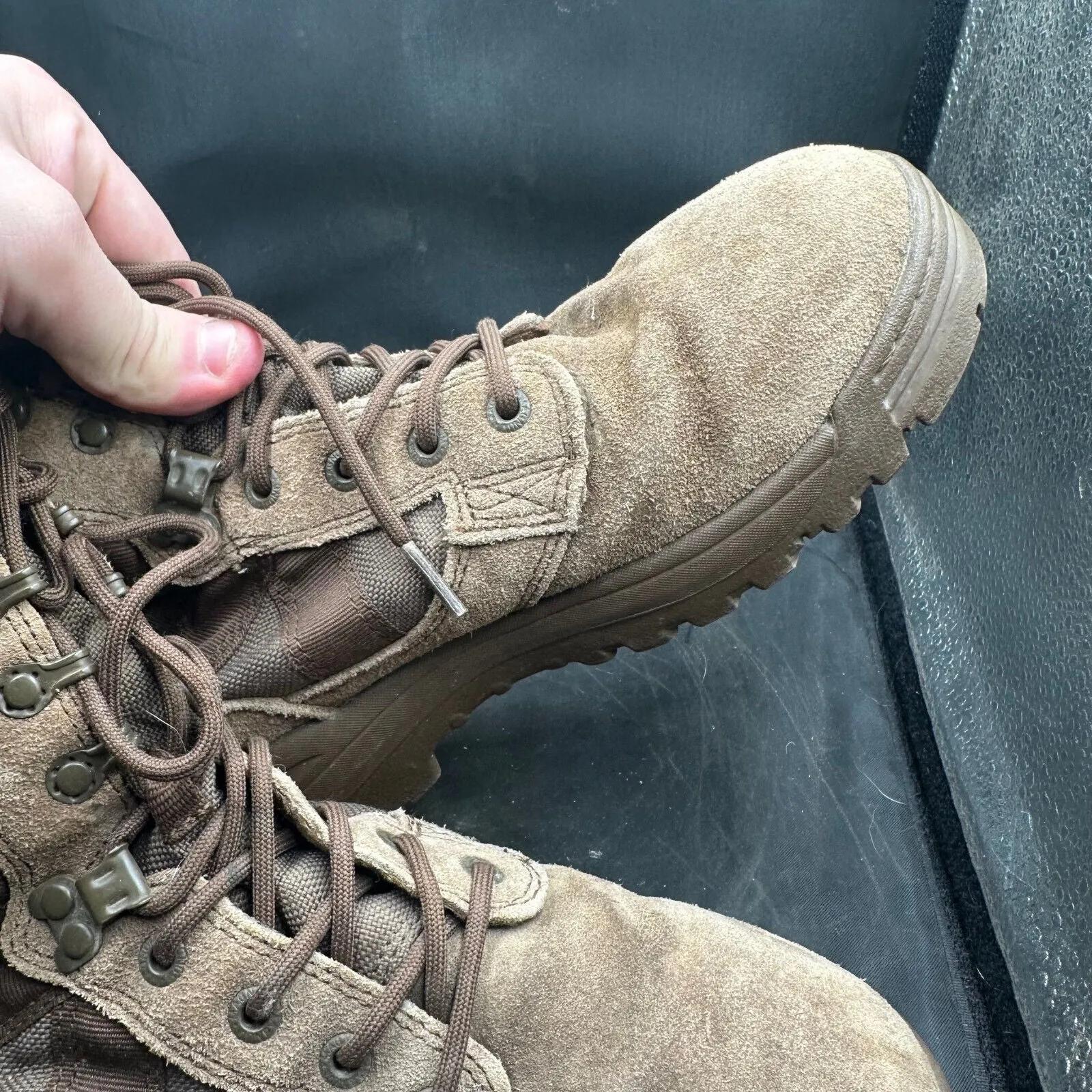 British Army Brown Leather MAGNUM High Top Combat Boots - Size EU 41 - UK 7M