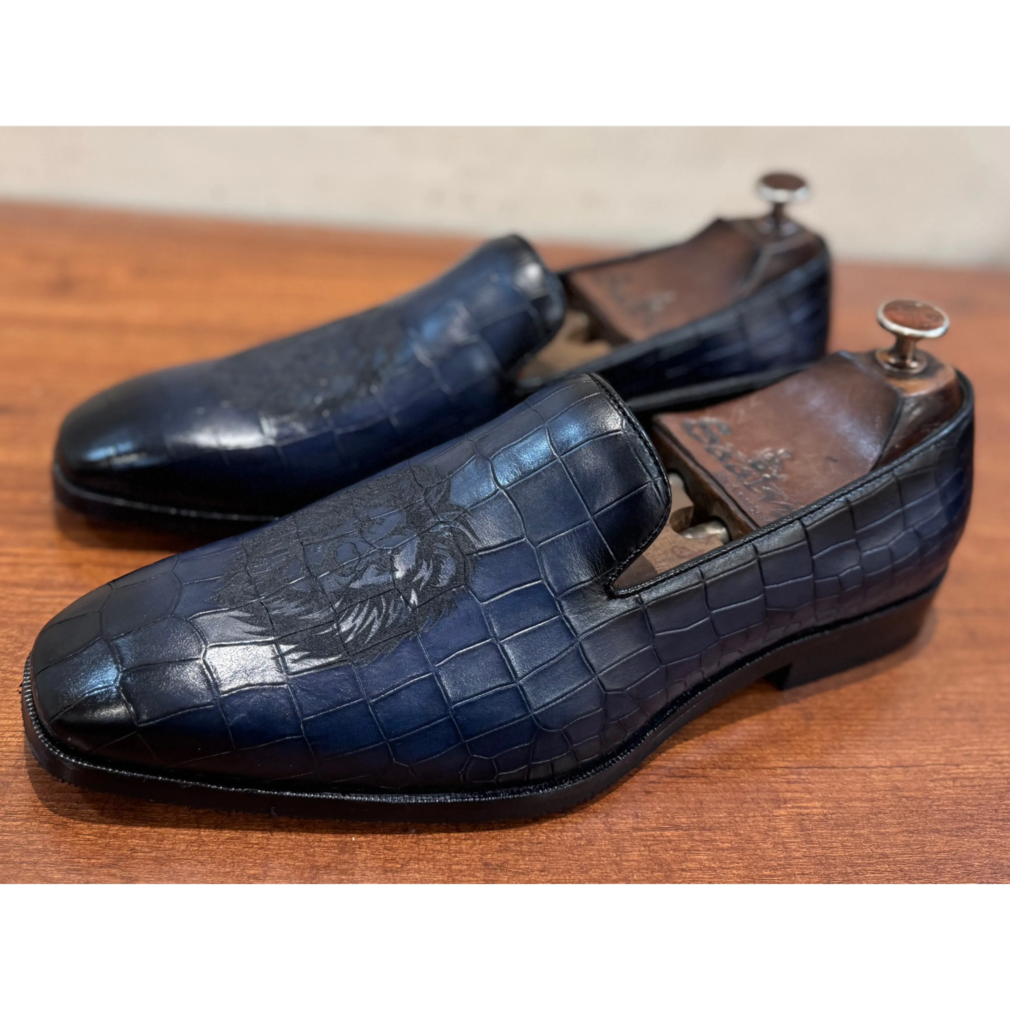 Lion Hand Patina Loafers Blue