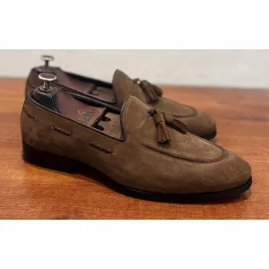 Suede Loafers With Tassels Brn