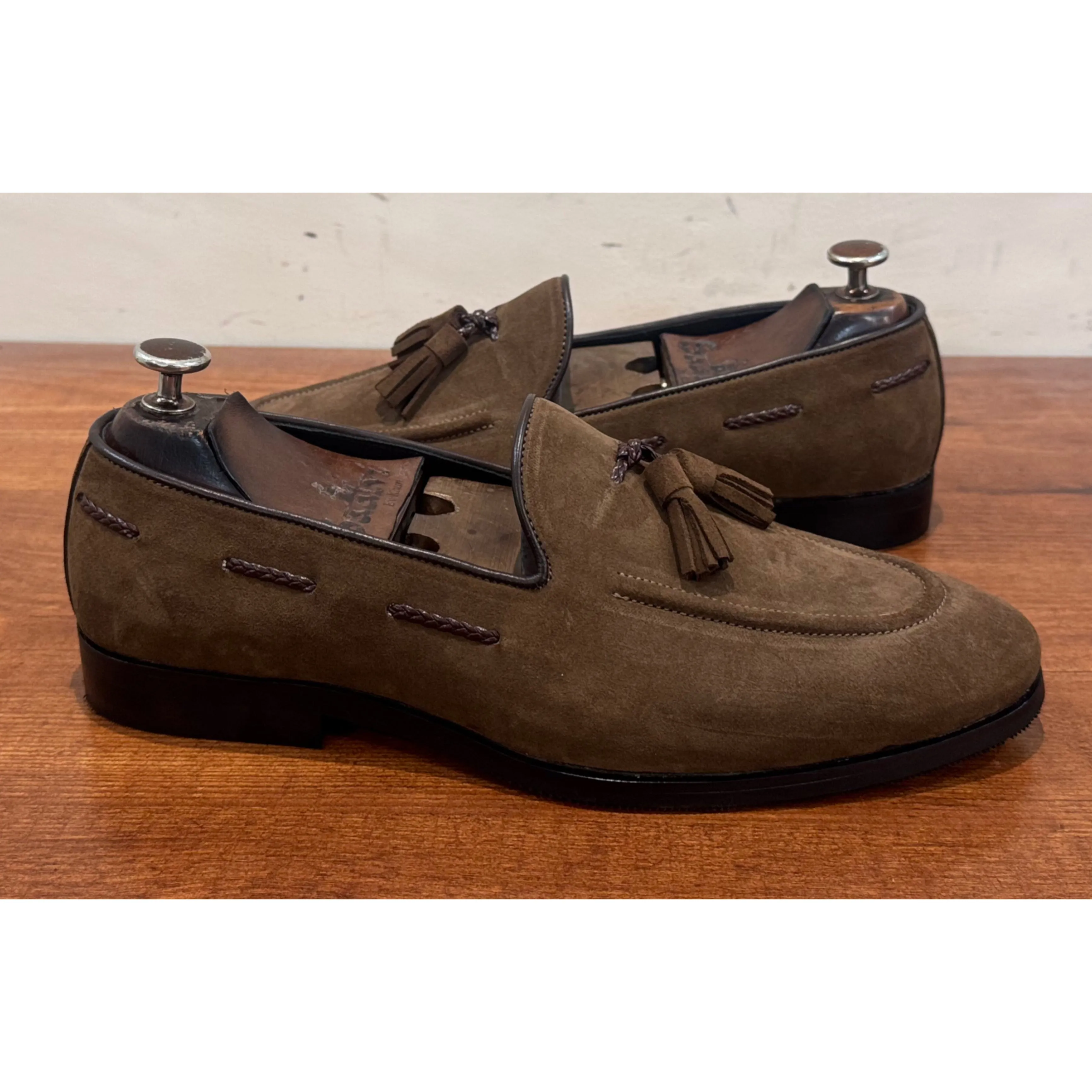 Suede Loafers With Tassels Brn