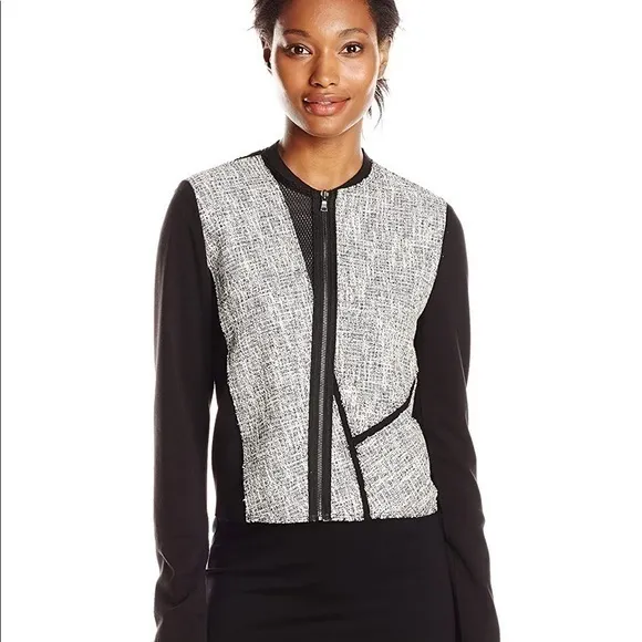 T Tahari Black White Cotton Tweed Patchwork Cropped Collarless Jacket Medium